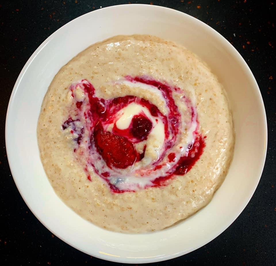 Vanilla Oat Bran with Yoghurt and Berry Compote