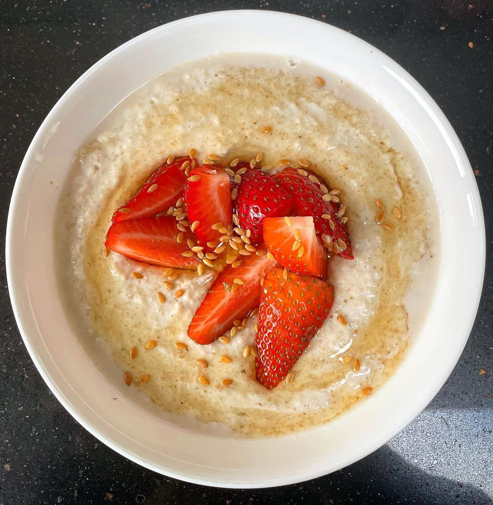 Vanilla Oat Bran with Fruity Syrup